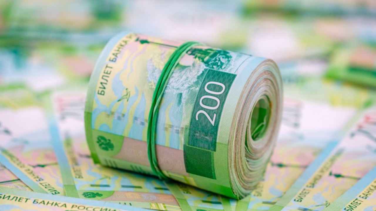 200 rubles. Банкнота 200р. 5000 рублей. Пачка 2000 купюр. 2000 рубл фото.