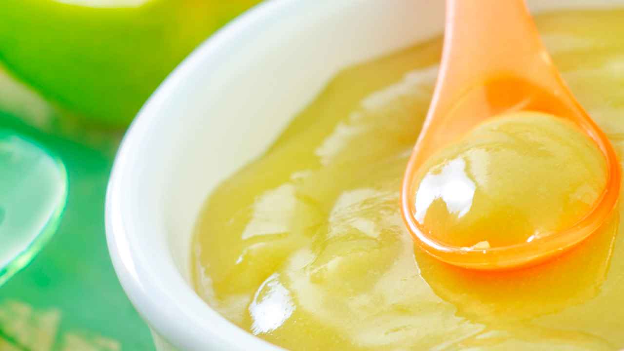 Яблочное пюре для детей