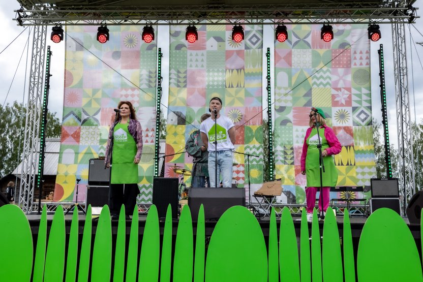 Более 12 тысяч человек приняли участие в Празднике Огурца  вместе с «Дачными феями» и телеканалом «Бобёр»!